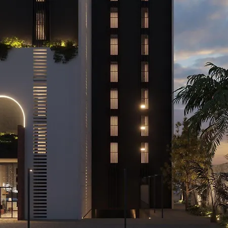 Hotel Latyrian 5*