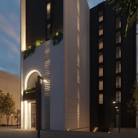 Hotel Latyrian