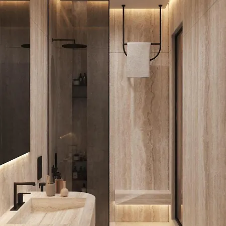 Hotel Latyrian 5*
